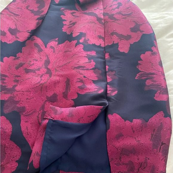 NWT Anthropologie Dress Hutch Floral Jacquard Berry and Navy, V- Neck Size 8 - Picture 4 of 11
